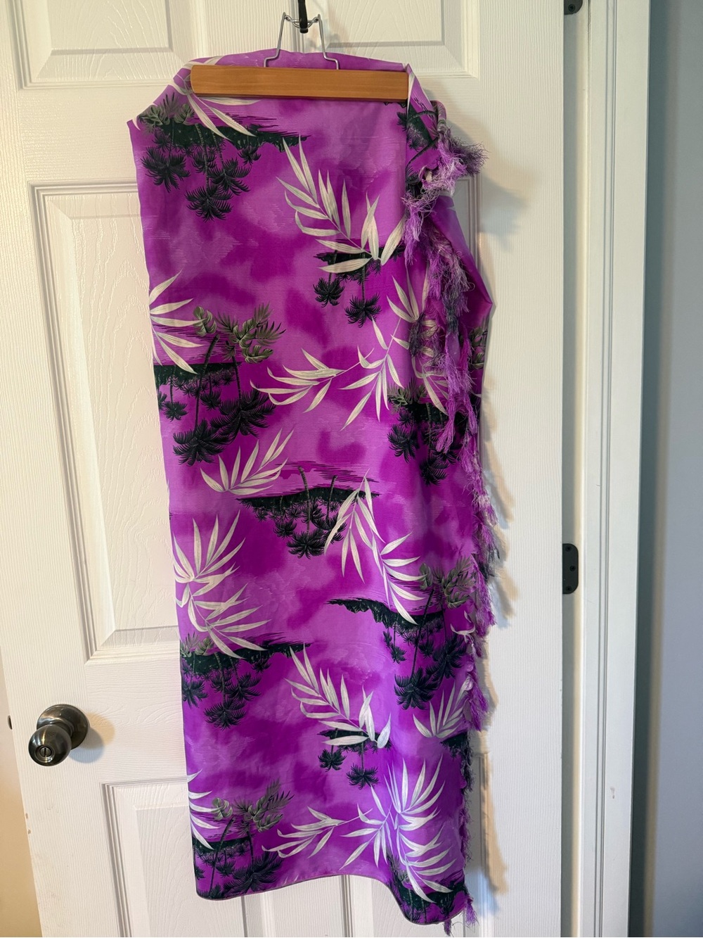 3/$15 Women’s Purple Tropical Swim Sarong